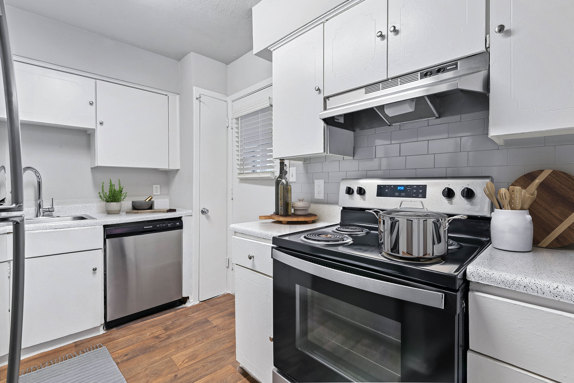 Upgraded kitchen with Stainless Steel Appliances and Resurfaced Countertops